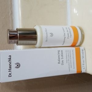 Dr. Hauschkla Balancing Day Lotion